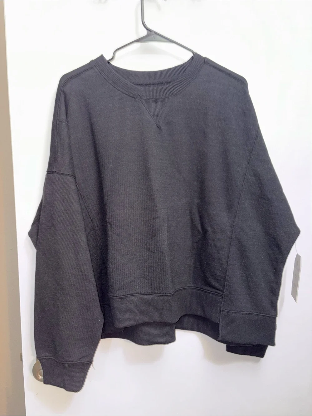 Time and Tru Black Crewneck Pullover Sweater